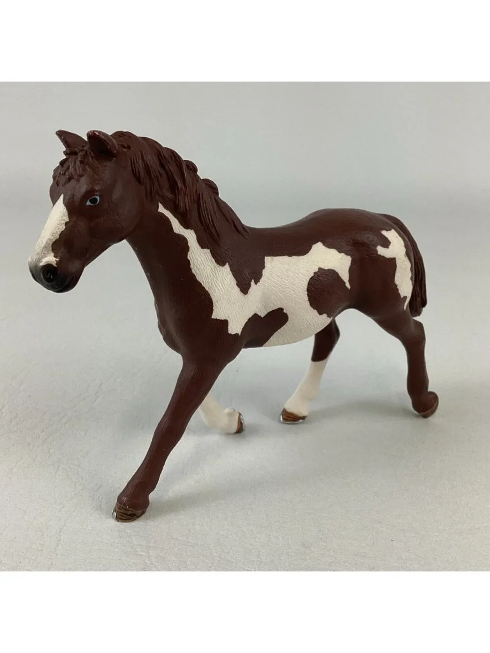Schleich Pinto Horse Western Mare 4